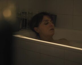 Nudity Bathtub Scene with Paola Cortellesi nude - Petra s01e03 (2020)