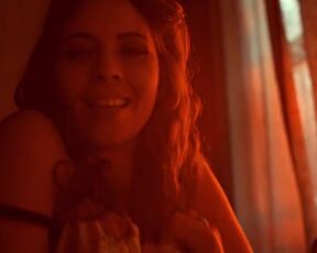 Carolinah Rateiro nude - Dá Licença de Contar (2015) sexy scene