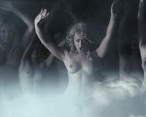 Gretel Stuyck naked - Dripping (2003) nudity scene