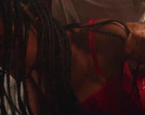 Luana Piovani hot, Vera Kolodzig sexy, Júlia Palha, Mariana Pacheco, Sofia Arruda, Soraia Tavares - O Clube s05e01 (2024) Hot Blowjob and Sex Scenes