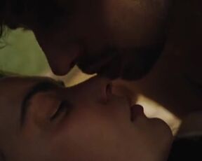 Dylan Gelula sexy - Mirage (2022) hot scenes