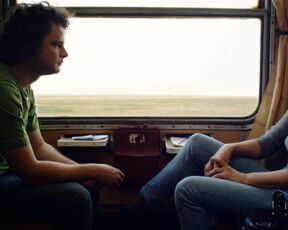 Anca Florescu topless - Si caii sunt verzi pe pereti (2012) hot voyeur video