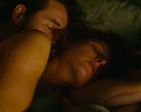 Julia Piaton sexy - Garder Ton Nom (2023)