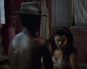 Ana Cecília Costa nude - Capitães da Areia (2011)