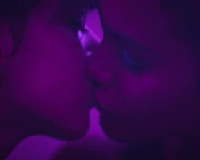 Lesbian Scene Léonie Dahan-Lamort topless - Nudes s01e05 (2024)