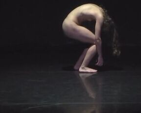 Naked on Stage Tiffany Mc Swaker - MAIEUTICS (2022) Nudity Performance