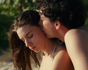 Victoria Schulz naked, Maya Unger nude sex - Vamos a la playa (2022) naked movie scenes