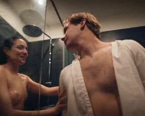 Bathroom Sex Episode Eva Indenbaum nude - Struny s02e01 (2024)