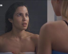 Lesbian kiss scene Alexandra Fonsatti hot, Laura Egger sexy - Alles was zählt e4222 (2023)