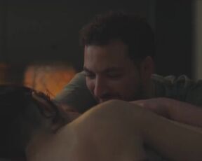 Sylvana Seddig naked - PUSH s01e02 (2024) childbirth scene