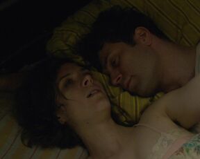 Liv Lisa Fries sexy - BB (2022) s04-e02