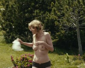 Olivia Côte, Délia Espinat-Dief - Pétaouchnok (2022) sexy episode