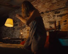 Malin Barr hot - Honeydew (2020) Sex scene