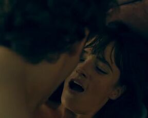 Susana Abaitua nude, Amparo Piñero Guirao hot - The Farads (2023) Season 01