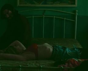 Beatriz Batarda topless - Lusty Yarmouth Provisional Figures (2022) sexy scene