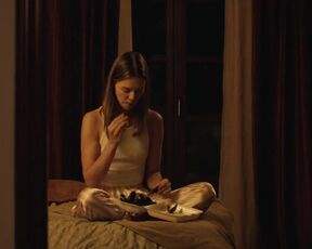 Emma Giegzno nude - Hańba (2022) hot sex scenes