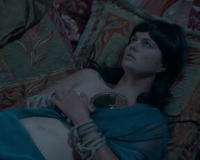 Marie Kauffmann, Sigrid Bouaziz nudes - Les rivieres pourpres s04e07-08 (2022) Voyeur scenes