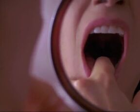 Felicity Huffman naked - Transamerica (2005) nudity bath scene