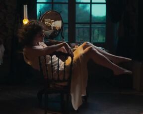 Judith Chemla, Rebecca Marder sexy - La grande magie (2022) hot French scene