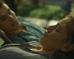 Candela González topless - Mi soledad tiene alas (2023)