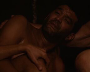 Marina Hands nude - Hommes au bord de la crise de nerfs (2022)