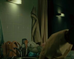 Ioana Iacob nackte - Wir könnten genauso gut tot sein (2022) nudity video