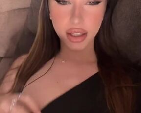 TikTok model showed her awesome boobs