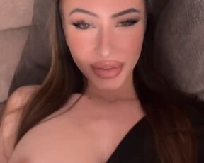 TikTok model showed her awesome boobs