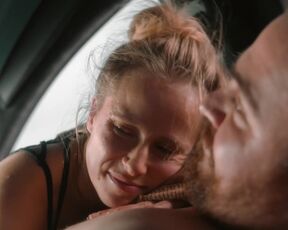 Susanne Bormann, Endlich Witwer sex - Forever Young (2021) car sex  scene