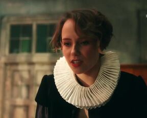 Aleksandra Batko hot - Komedianci, czyli Konrad nie żyje (2022)