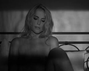 Ariana Bruguera, Paula Muñoz hot - Venus (2023) lusty scenes