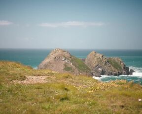 Lea Louisa Wolfram, Thekla Hartmann hot - Rosamunde Pilcher e168 (2023) underwear & bikini episodes