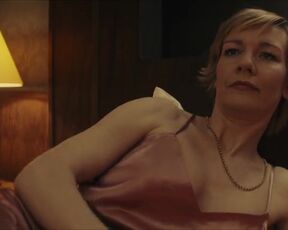 Pheline Roggan, Sandra Hüller sexy - Das schwarze Quadrat (2021) hot episode