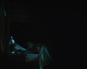 Vicky Krieps - Serre moi fort (2021) Nude Actress Scenes