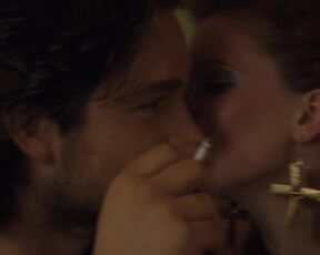 Janina Isabell Batoly - Im Angesicht des Verbrechens s01e07 (2010) topless video