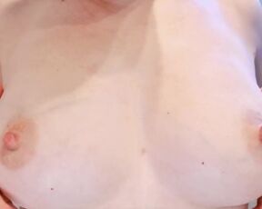 AMAZING NATURAL TITS CLOSEUP
