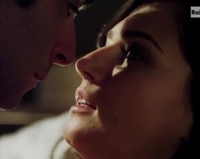 Stella Egitto naked - Gli anni spezzati s01e02e04 (2014) nude sex episode