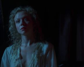 Ludivine Sagnier, Samantha Morton hot - The Serpent Queen (2022)  s01e04 (hisorical)