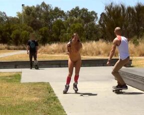 Nude Urban-Roller Girl_1