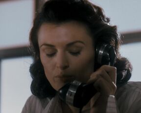 Lyne Renee, Vanessa Flamez – The Hessen Affair (2009) Hot Scene