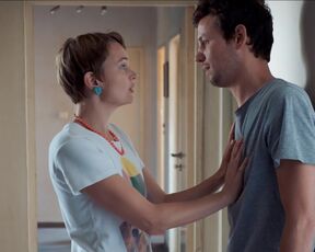 Birte Schnöink hot - Die Einzelteile der Liebe (2019) Sexy Movie Scene