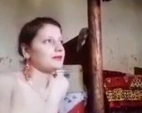 Amateur milf with big tits is posing us naked