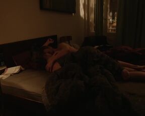 Lisa Maria Potthoff nude - Gefahrliche Wahrheit (2021) Short Topless Bedroom Scene