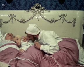 Olga Schoberova - Dovidenia v pekle, priatelia (1970) topless movie scene