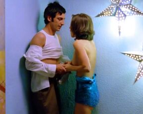 Leticia Dolera – Semen, una historia de amor (2005) topless scenes