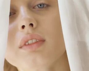 Beuaty Nudity Solo Girl on Vertical Cam