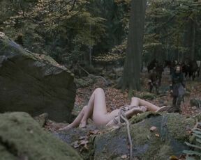 Winter Ave Zoli, Vera Filatova - The Pagan Queen (2009) nude movie scene