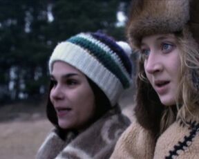 Anna Maria Muhe, Christina Drechsler - Novemberkind (2008) naked scenes