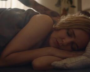 Stefanie Stappenbeck - Retoure s01e01 (2022) nude scene from the movie