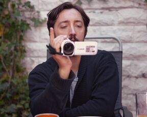 Paula Varela, Luisa Fernández - Menina Casilda (2023) topless video